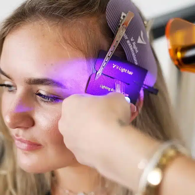 v light pour la pose d extensions avec kaouther zammali et tendance beauté en île de france